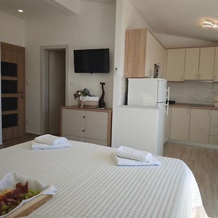 Apartment Topic Baška Voda Esterno foto