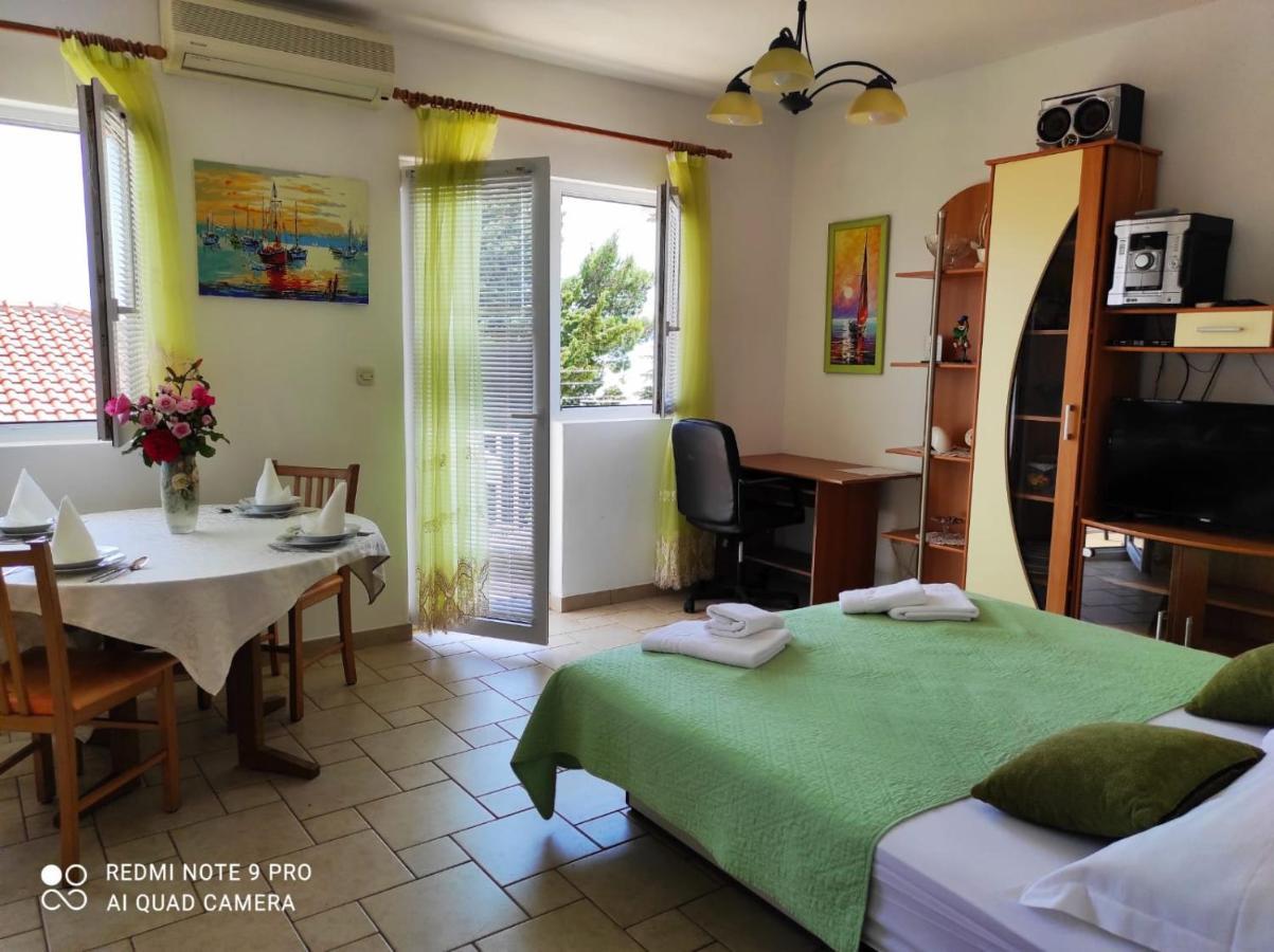 Apartment Topic Baška Voda Esterno foto