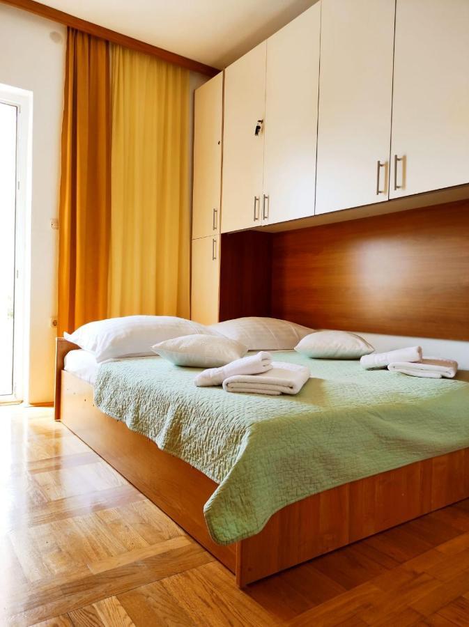 Apartment Topic Baška Voda Esterno foto