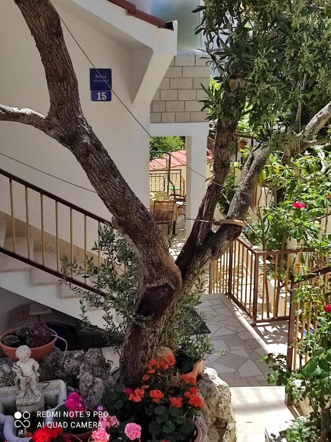 Apartment Topic Baška Voda Esterno foto