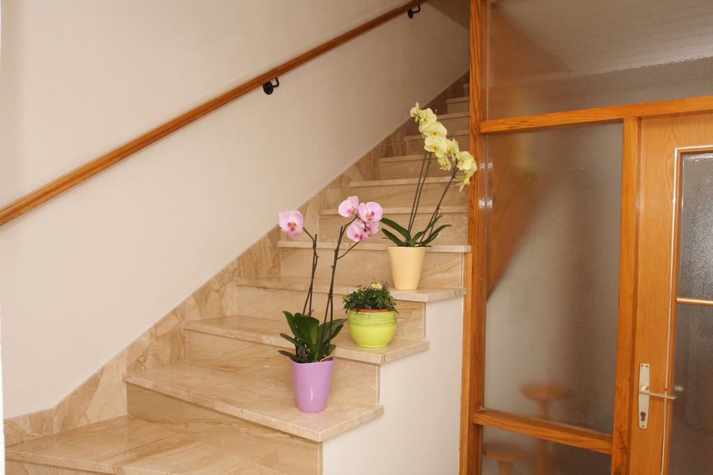 Apartment Topic Baška Voda Esterno foto