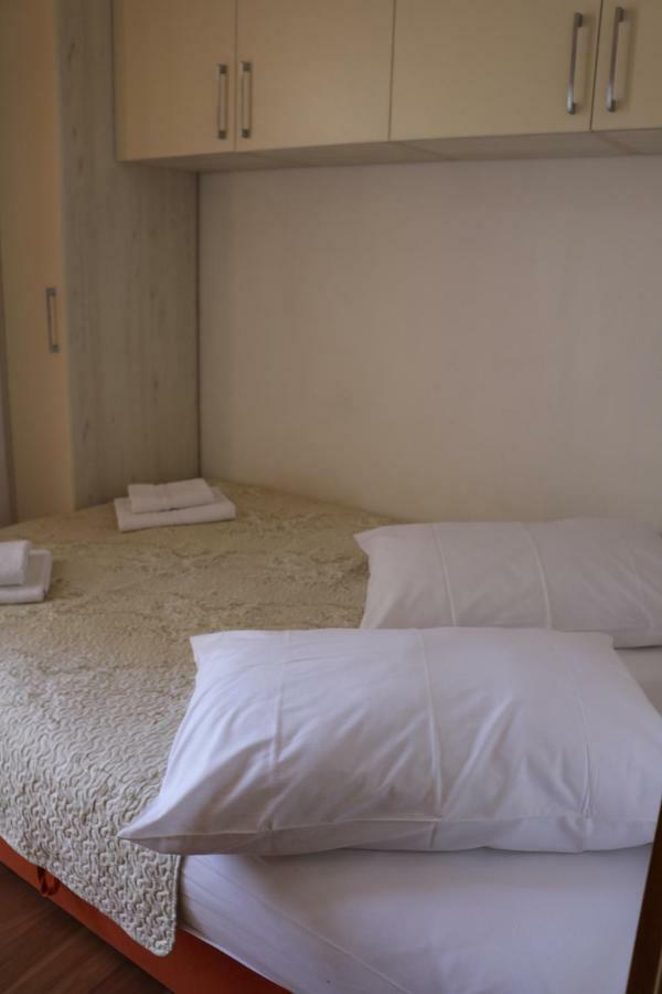 Apartment Topic Baška Voda Esterno foto