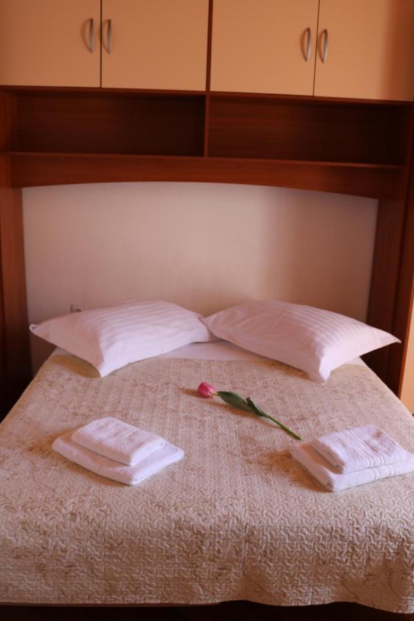 Apartment Topic Baška Voda Esterno foto