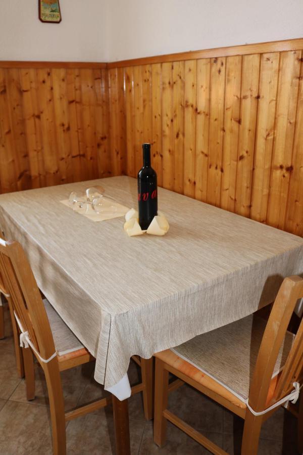 Apartment Topic Baška Voda Esterno foto