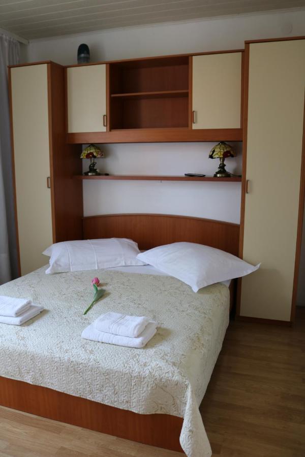 Apartment Topic Baška Voda Esterno foto